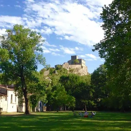 Semesterbostad Thina *