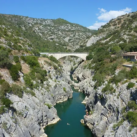 Thina * Brissac